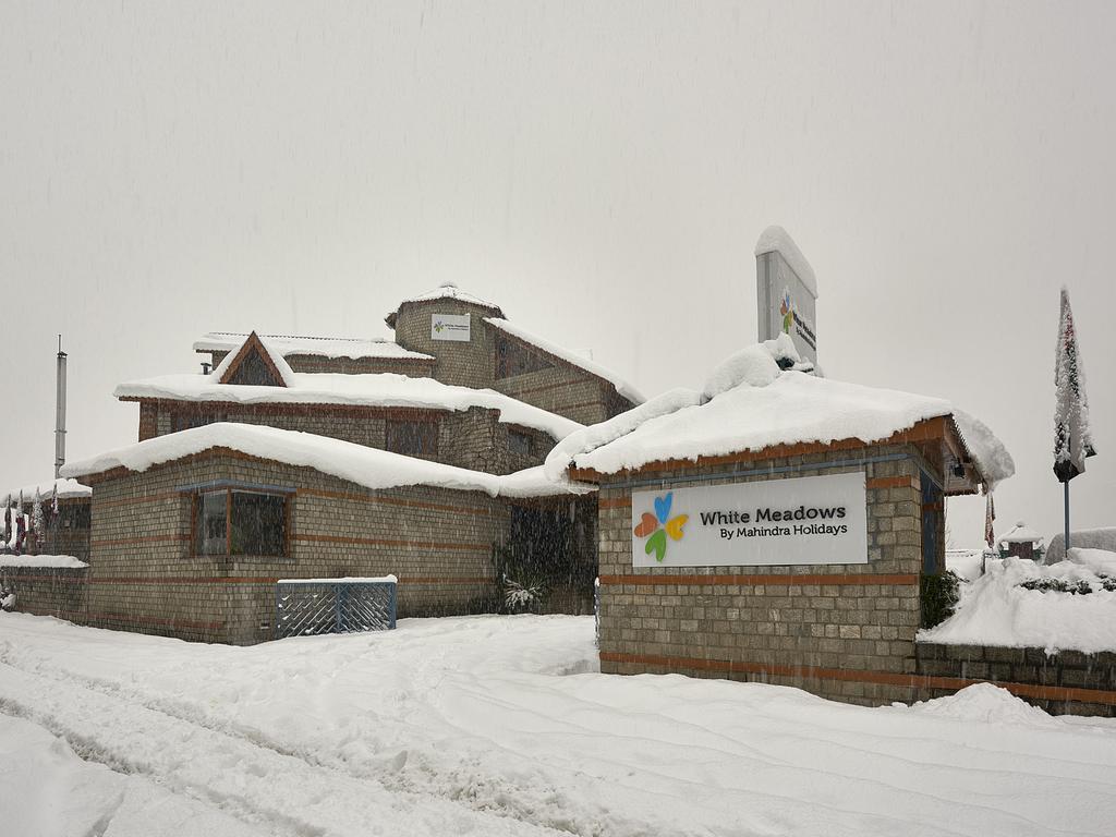 Отель Club Mahindra White Meadows Манали Номер фото